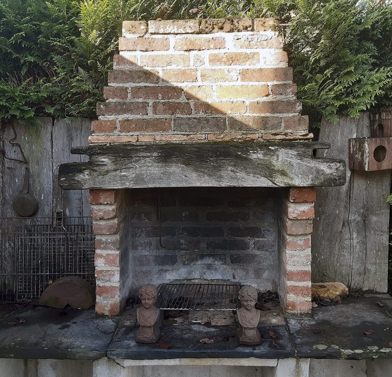 Photo extérieur (barbecue) du domaine des ortinières